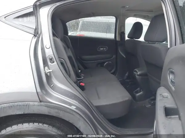 3CZRU6H58GM711932 2016 HONDA HR-V - Image 8