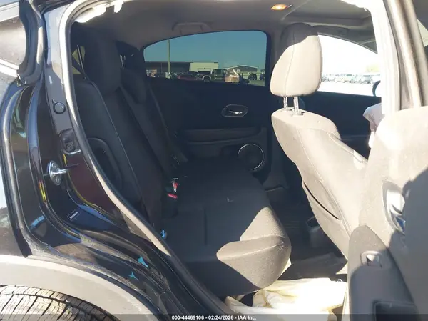 3CZRU6H58GM719450 2016 HONDA HR-V - Image 8
