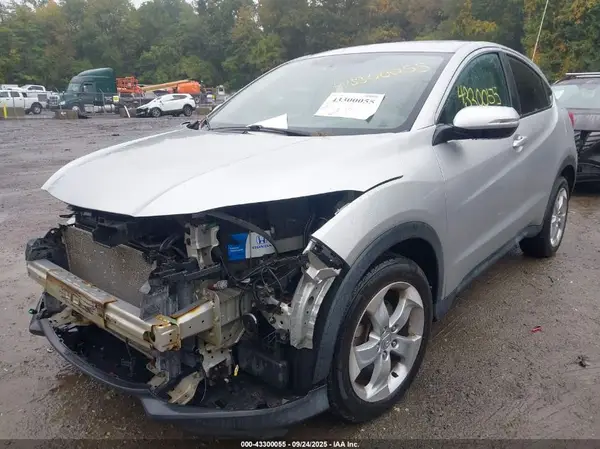 3CZRU6H58GM726088 2016 HONDA HR-V - Image 2