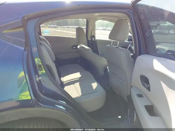 3CZRU6H58GM742520 2016 HONDA HR-V - Image 8