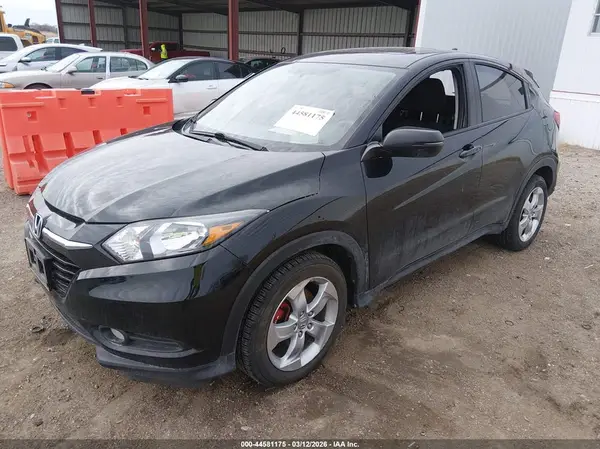 3CZRU6H58GM748396 2016 HONDA HR-V - Image 2