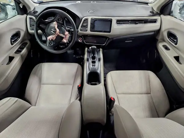 3CZRU6H58GM759947 2016 HONDA HR-V - Image 8
