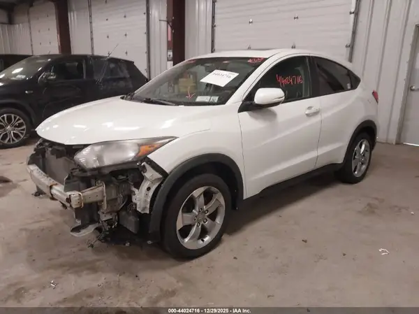 3CZRU6H58GM760435 2016 HONDA HR-V - Image 2