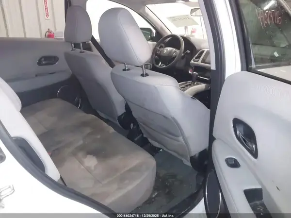 3CZRU6H58GM760435 2016 HONDA HR-V - Image 8