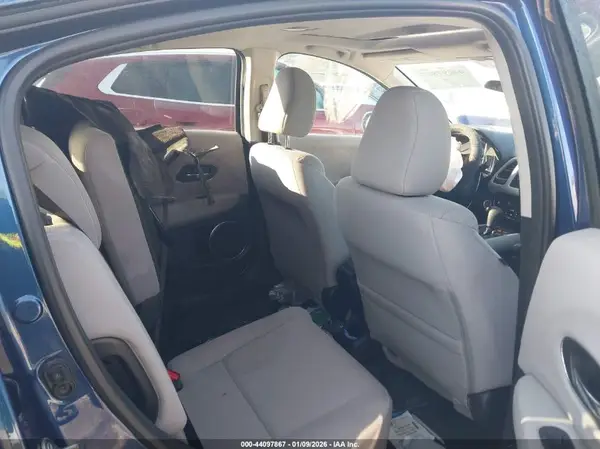 3CZRU6H58GM763450 2016 HONDA HR-V - Image 8