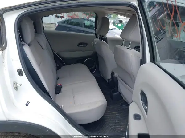 3CZRU6H58GM769930 2016 HONDA HR-V - Image 8