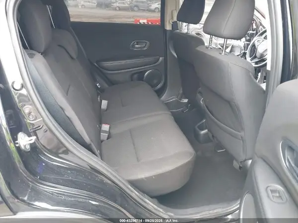3CZRU6H58HG709923 2017 HONDA HR-V - Image 8