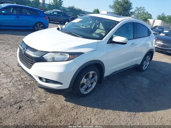 3CZRU6H58HM706621 2017 HONDA HR-V - Image 2