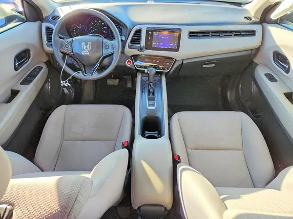 3CZRU6H58HM708501 2017 HONDA HR-V - Image 8