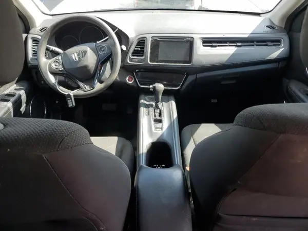 3CZRU6H58HM708921 2017 HONDA HR-V - Image 8