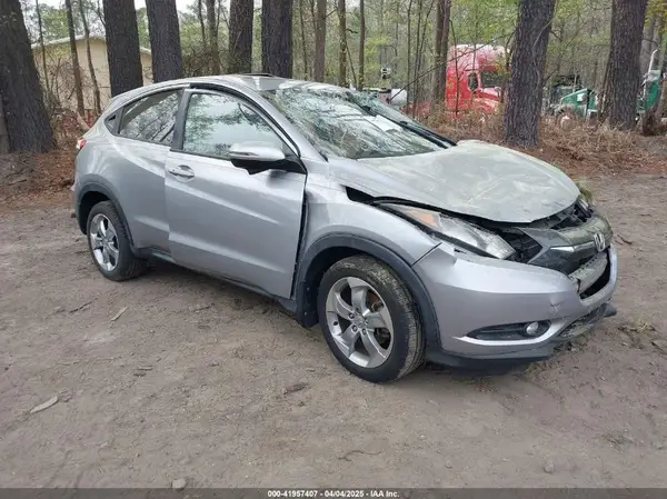 3CZRU6H58HM710703 2017 HONDA HR-V - Image 1