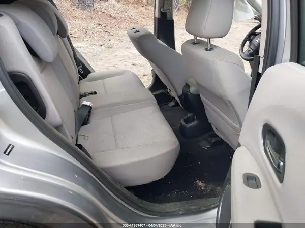 3CZRU6H58HM710703 2017 HONDA HR-V - Image 8