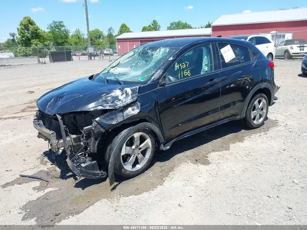 3CZRU6H58HM711799 2017 HONDA HR-V - Image 2