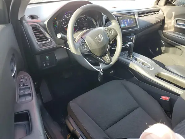 3CZRU6H58HM711883 2017 HONDA HR-V - Image 8