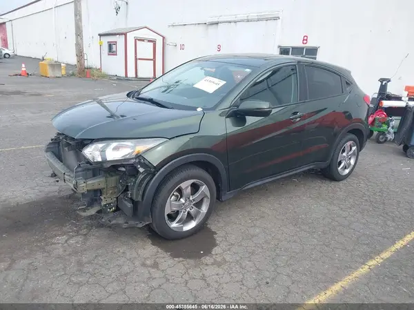 3CZRU6H58HM711964 2017 HONDA HR-V - Image 2