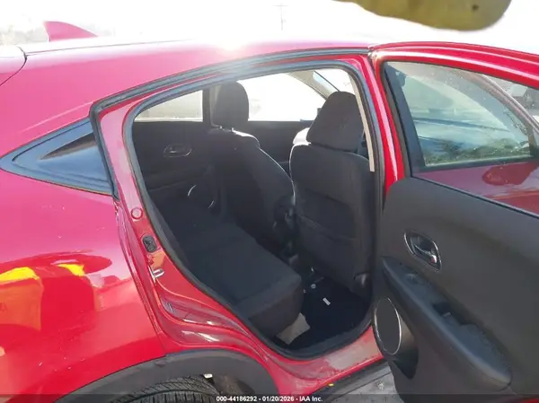 3CZRU6H58HM712810 2017 HONDA HR-V - Image 8