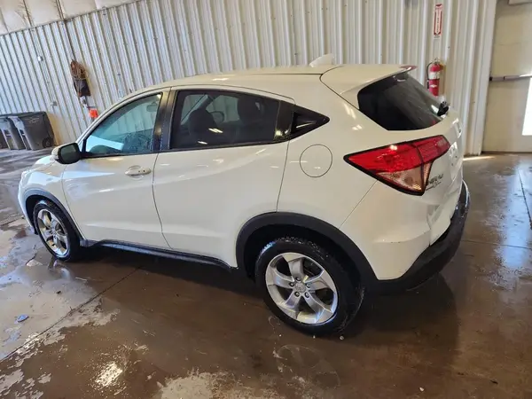 3CZRU6H58HM720163 2017 HONDA HR-V - Image 2