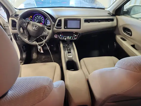 3CZRU6H58HM720163 2017 HONDA HR-V - Image 8