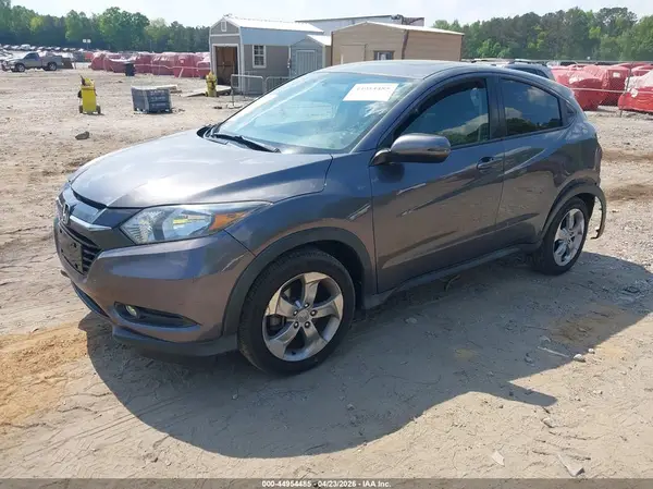 3CZRU6H58HM722687 2017 HONDA HR-V - Image 2