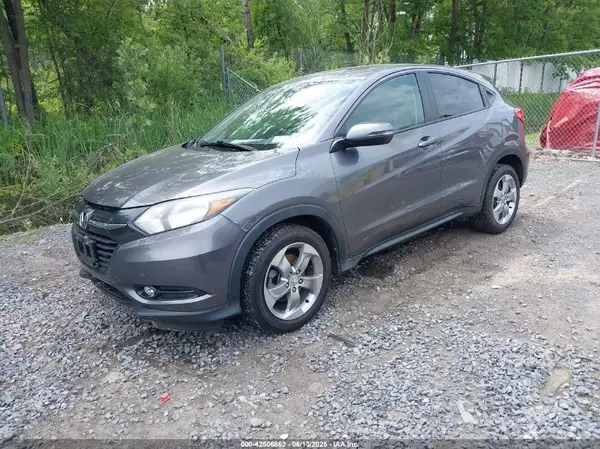 3CZRU6H58HM726478 2017 HONDA HR-V - Image 2