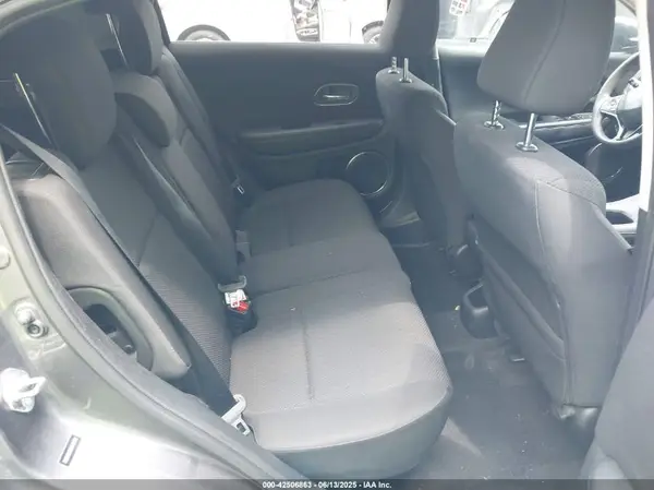 3CZRU6H58HM726478 2017 HONDA HR-V - Image 8