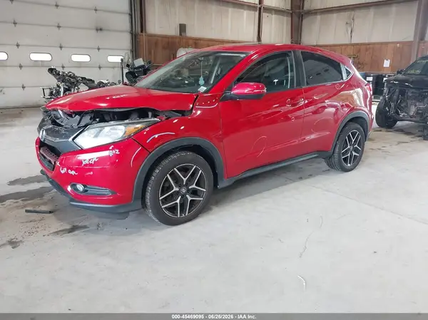 3CZRU6H58HM729087 2017 HONDA HR-V - Image 2