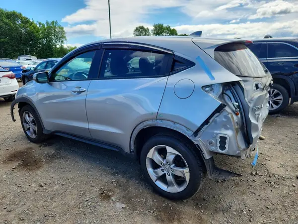3CZRU6H58HM731194 2017 HONDA HR-V - Image 2
