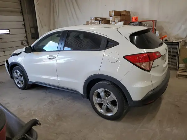 3CZRU6H58HM732264 2017 HONDA HR-V - Image 2