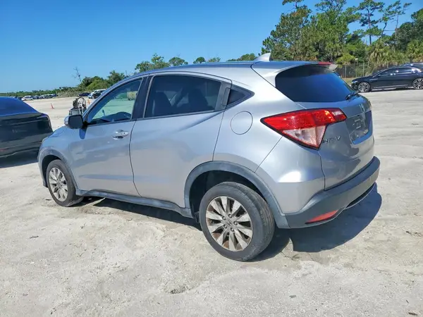 3CZRU6H58JG700659 2018 HONDA HR-V - Image 2