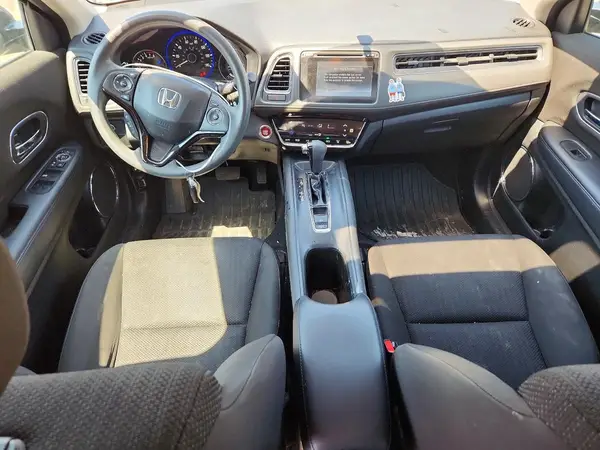 3CZRU6H58JG702962 2018 HONDA HR-V - Image 8