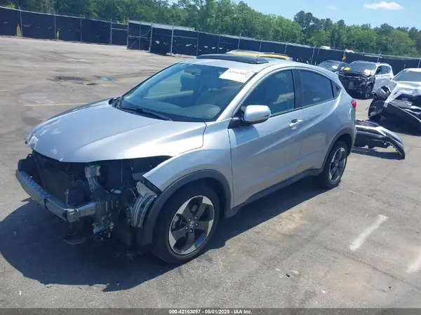 3CZRU6H58JG705165 2018 HONDA HR-V - Image 2