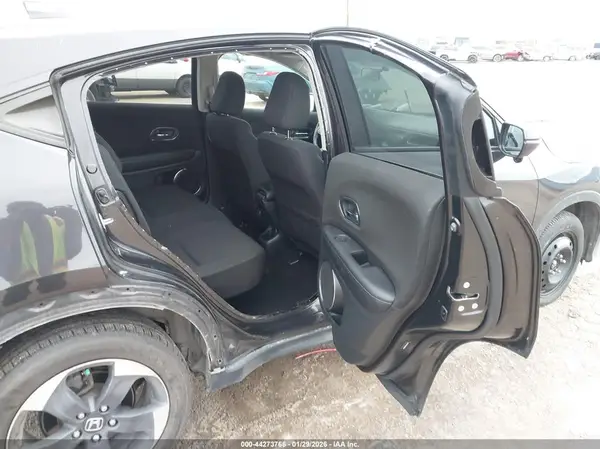 3CZRU6H58JG706414 2018 HONDA HR-V - Image 8
