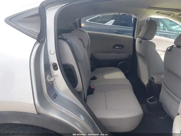 3CZRU6H58JG712293 2018 HONDA HR-V - Image 8