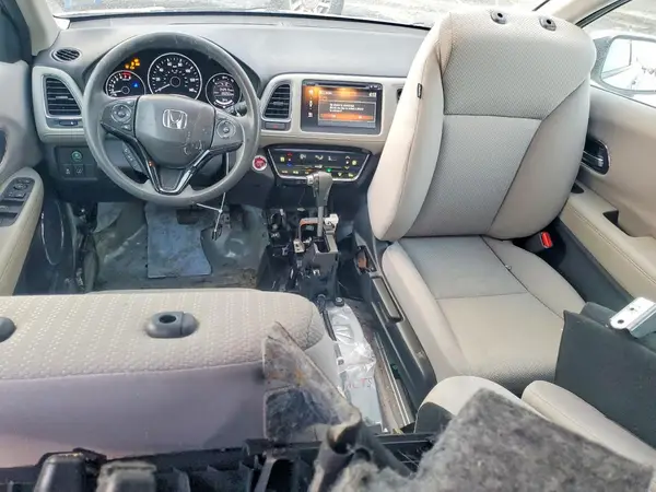 3CZRU6H58JM702557 2018 HONDA HR-V - Image 8
