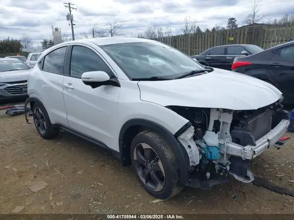 3CZRU6H58JM709881 2018 HONDA HR-V - Image 1