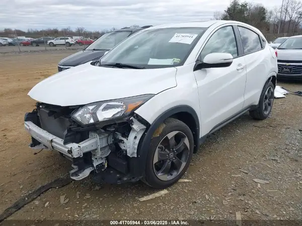 3CZRU6H58JM709881 2018 HONDA HR-V - Image 2