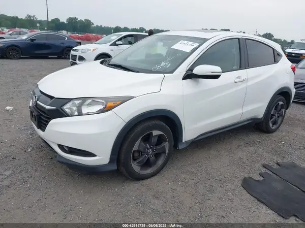 3CZRU6H58JM710836 2018 HONDA HR-V - Image 2