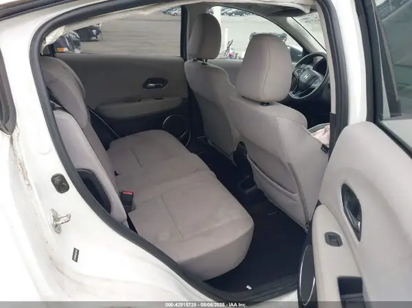3CZRU6H58JM710836 2018 HONDA HR-V - Image 8