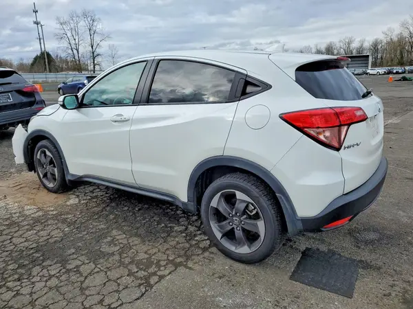 3CZRU6H58JM715616 2018 HONDA HR-V - Image 2