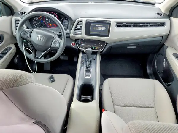 3CZRU6H58JM715616 2018 HONDA HR-V - Image 8
