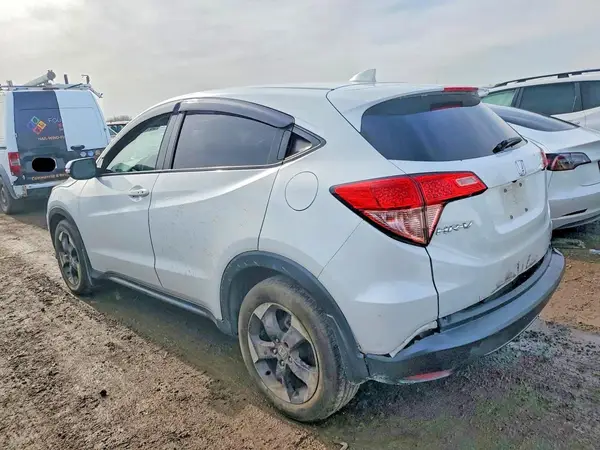 3CZRU6H58JM721156 2018 HONDA HR-V - Image 2