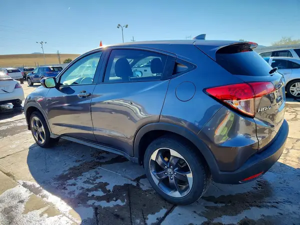 3CZRU6H58JM727250 2018 HONDA HR-V - Image 2