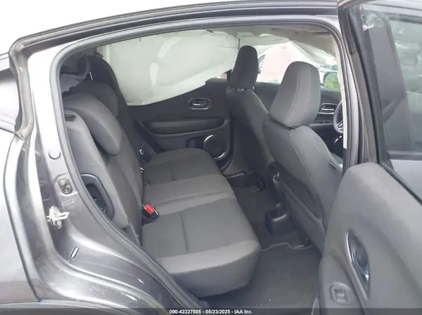 3CZRU6H58KM709932 2019 HONDA HR-V - Image 8