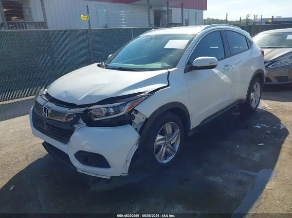 3CZRU6H58KM716833 2019 HONDA HR-V - Image 2