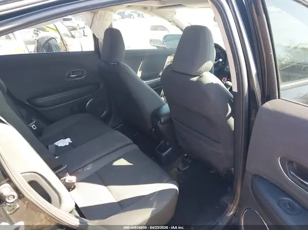 3CZRU6H58KM719943 2019 HONDA HR-V - Image 8