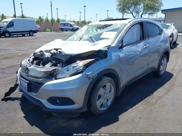 3CZRU6H58KM722261 2019 HONDA HR-V - Image 2