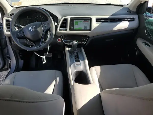 3CZRU6H58KM726052 2019 HONDA HR-V - Image 8
