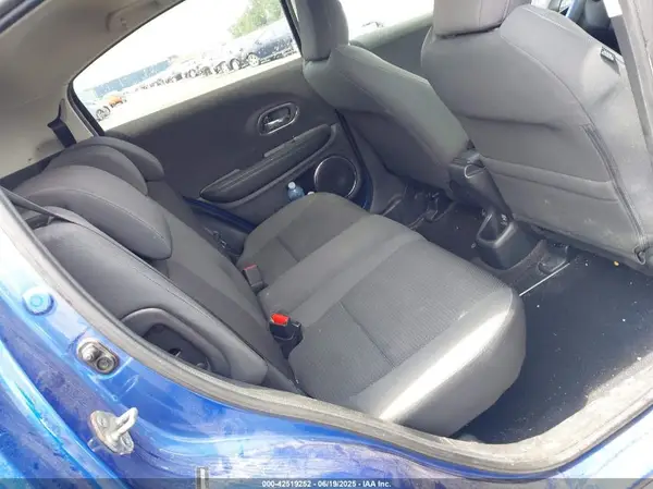 3CZRU6H58KM726567 2019 HONDA HR-V - Image 8