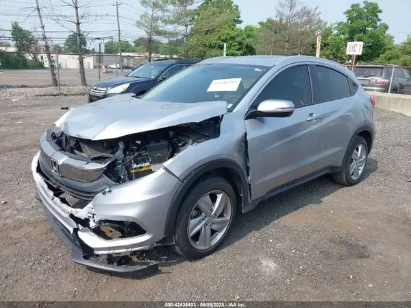 3CZRU6H58KM733924 2019 HONDA HR-V - Image 2