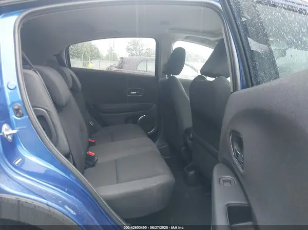 3CZRU6H58KM735379 2019 HONDA HR-V - Image 8